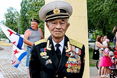 В Оренбурге состоялось шествие в честь Дня Военно-Морского Флота